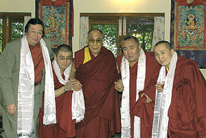 У Его Святейшества Далай-ламы, ноябрь 2004