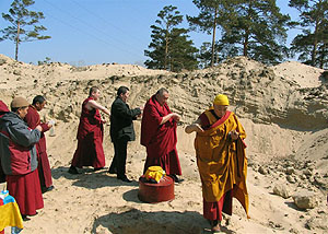 Освящение места для строительсва буддийского монастыря в Улан-Удэ
