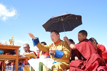 Верховный лама Калмыкии провел церемонию закладки буддийского храма в Монголии