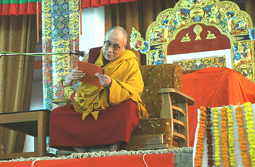 Его Святейшество Далай-лама встречается с буддистами из западных стран и России