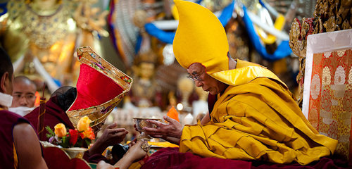 Его Святейшество Сакья Тризин о карме и буддийской практике