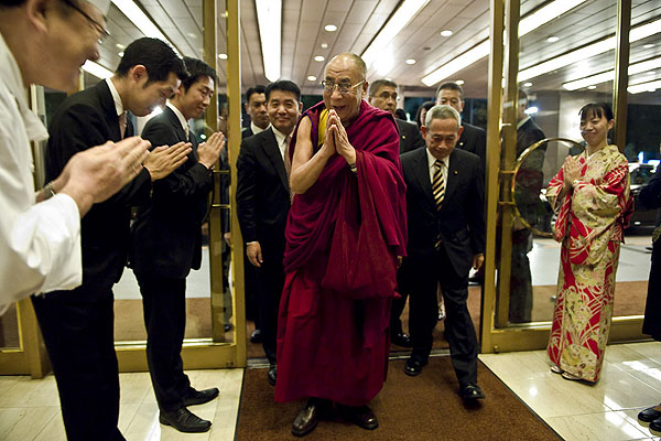 Офис Его Святейшества Далай-ламы в Японии приглашает на учения в Йокогаму