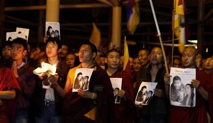 Более 2 тысяч тибетцев приняли участие в похоронах монаха из монастыря Кирти
