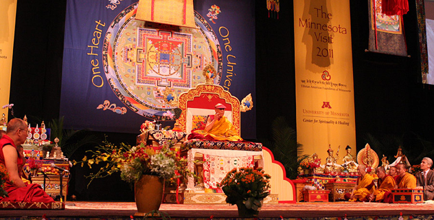 В университете Миннесоты Его Святейшество Далай-лама говорил о важности светской этики