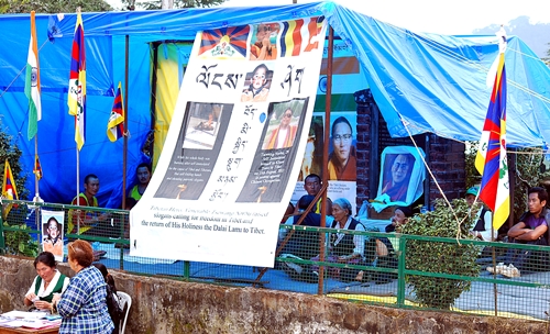 11 участников мирного марша из монастыря на юге Индии проводят трехдневную голодовку в Дхарамсале