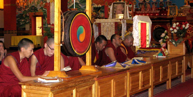 Жители Калмыкии приняли участие в акции солидарности с тибетским народом, которая прошла по всему миру