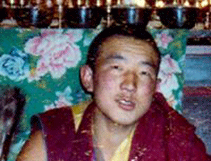 TCHRD: Тибетские монахи покидают монастыри, контролируемые китайскими чиновниками