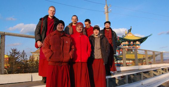 В буддийском университете учатся русские, осетины и евреи