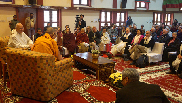 Диалог Его Святейшества Далай-ламы и о. Лоренса Фримена об учителях и учениках