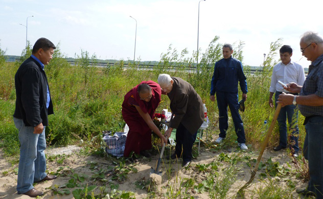 В Ханты-Мансийске освятили место, где возведут буддийскую ступу