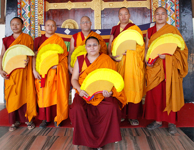Монахи монастыря Дрепунг Гоманг построят в Краснодаре мандалу Белого Дзамбалы