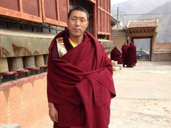 Канлхо: тибетский монах арестован и выпущен под залог до истечения полномочий руководителя хора