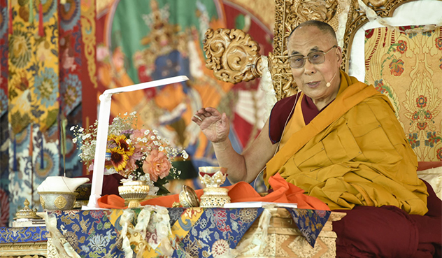 Далай-лама выразил соболезнования в связи с землетрясением в Непале