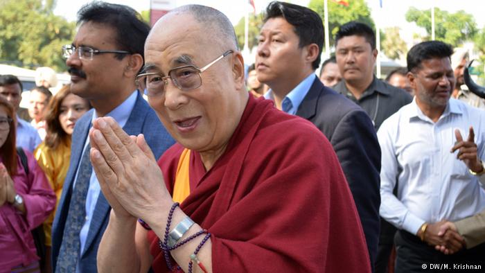 Deutsche Welle. Далай-лама об атаках в Париже: «Трудитесь ради мира и не ожидайте помощи от Бога и правительств»