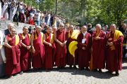 Его Святейшество Кармапа XVII во время визита в Тибетский институт, где юные тибетцы изучают основы буддизма и буддийской культуры. Рикон, Швейцария. 25 мая 2016 г.