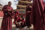 Ларунг Гар: монахов и монахинь принуждают подписывать обязательства не возвращаться на учебу