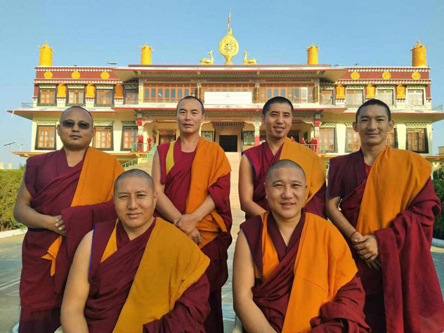 Монахи Дрепунг Гоманга посетят Москву в рамках Дней тибетской культуры и возведут песочную мандалу Будды Медицины