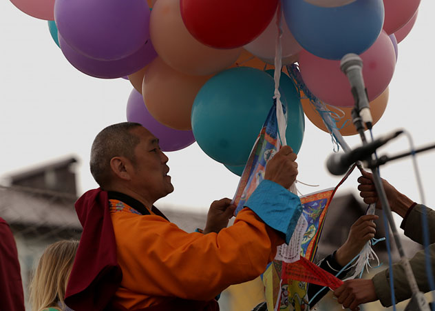 Фото и видео. В Туве отпраздновали день рождения, просветления и паринирваны Будды