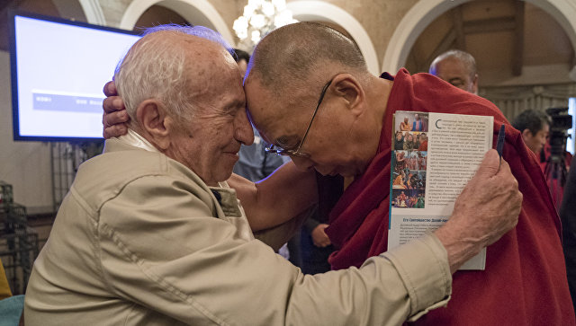 Далай-лама и российские ученые объединяют усилия в поиске счастья для всех