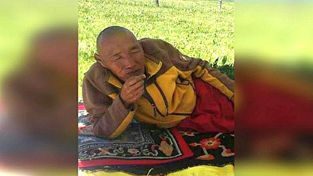 Пожилой монах скончался в ходе протестного самосожжения в тибетском регионе Карцзе