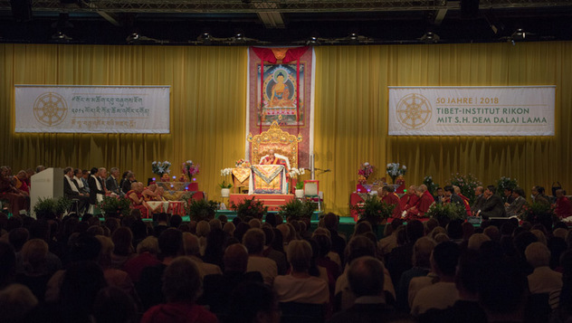 В Винтертуре состоялся второй день празднования 50-летия Тибетского института в Риконе