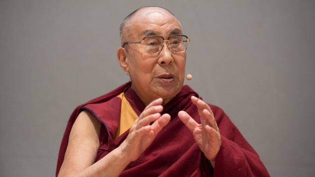 Далай-лама принял участие в обсуждении «Общечеловеческие ценности и образование» в Цюрихском университете прикладных наук