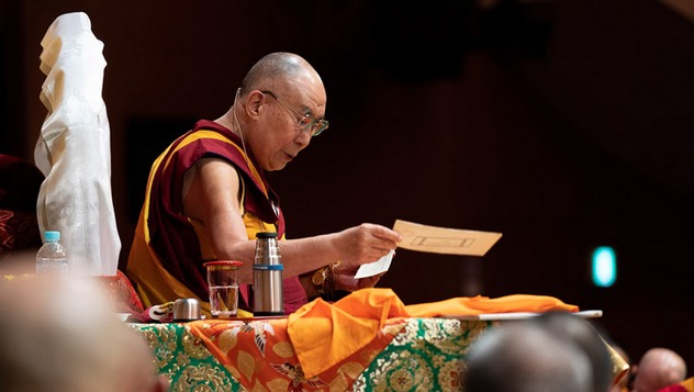 Далай-лама начал учения по «Сутре сердца» и «Ступеням медитации» в Йокогаме