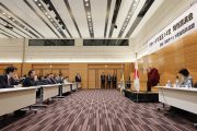 Его Святейшество Далай-лама выступает с обращением во время официальной встречи с членами Всепартийной парламентской группы в поддержку Тибета. Токио, Япония. 20 ноября 2018 г. Фото: Тензин Джигме.