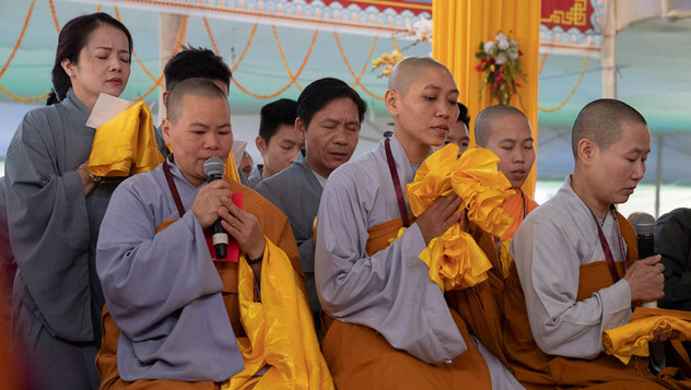 В Бодхгае продолжились учения Далай-ламы по «37 практикам бодхисаттвы» и комментарию к трактату о достоверном познании