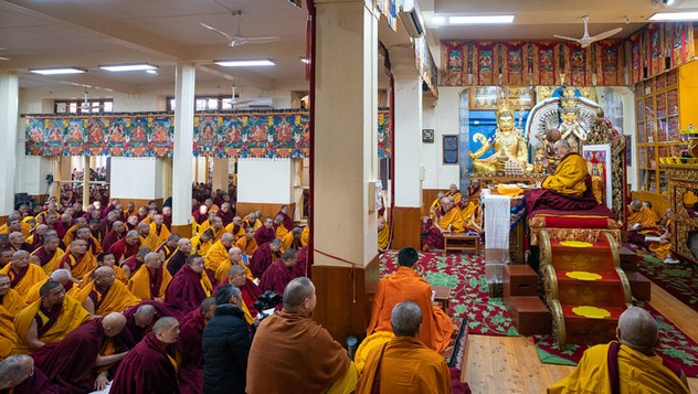 Далай-лама завершил учения по сочинению Бхававивеки «Сущность Срединного пути»