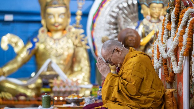 В заключительный день учений для буддистов России Далай-лама провел церемонию зарождения бодхичитты