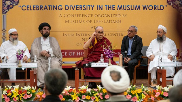 Далай-лама принял участие в конференции «Восхваление разнообразия исламского мира»