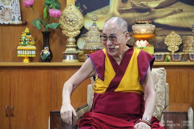 Далай-лама рассказал, как сделать систему образования в мире «адекватной»