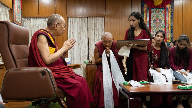 Далай-лама встретился с представителями, сотрудниками и студентами фонда «Тонглен»