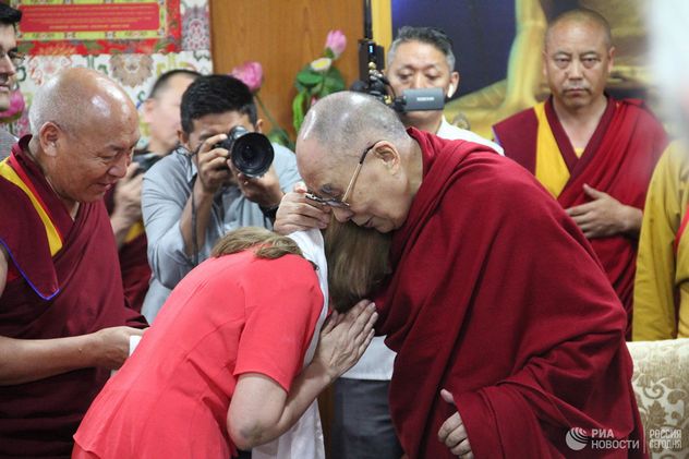 Далай-лама призвал решить проблему глобального потепления