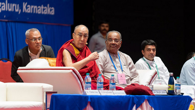 Далай-лама принял участие в 52-м национальном конгрессе Всеиндийской ассоциации католических школ