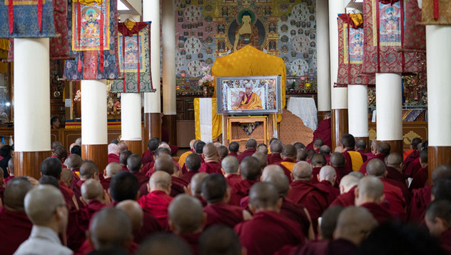 Далай-лама завершил дарование учений для буддистов из стран Азии