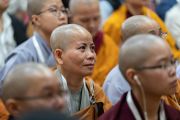 Монахини слушают Его Святейшество Далай-ламу во время первого дня учений, организованных по просьбе буддистов из Юго-Восточной Азии. Дхарамсала, штат Химачал-Прадеш, Индия. 4 сентября 2019 г. Фото: Тензин Чойджор (офис ЕСДЛ).