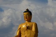 Статуя Будды Майтреи в Лагани.
