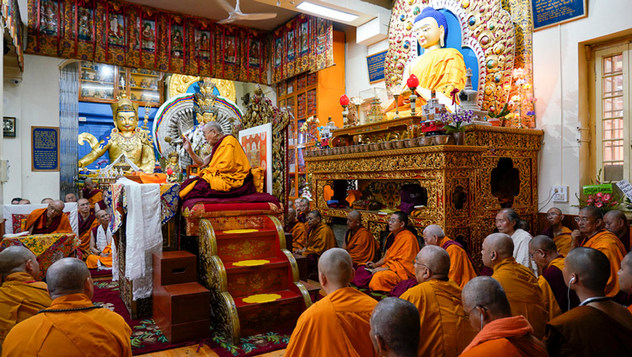Далай-лама начал даровать учения по «Драгоценному ожерелью срединного пути» Нагарджуны