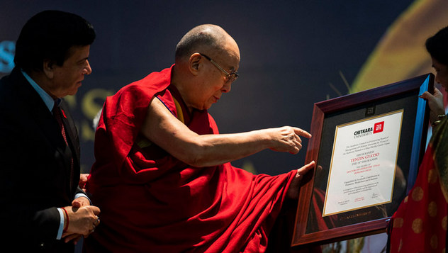 Далай-лама принял участие в открытии 11-й Глобальной недели в университете Читкара