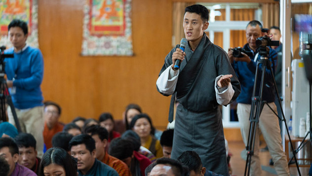 Далай-лама побеседовал со студентами университетов Северной Индии