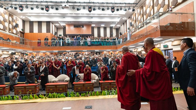 Далай-лама принял участие в праздновании 60-летия со дня основания Тибетского института исполнительских искусств