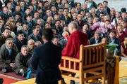 Его Святейшество Далай-лама выступает с обращением во время встречи с делегатами 3-го специального генерального собрания ЦТА. Дхарамсала, штат Химачал-Прадеш, Индия. 6 октября 2019 г. Фото: Тензин Чойджор (офис ЕСДЛ).