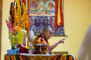 Его Святейшество Далай-лама произносит речь по случаю 600-летия со дня рождения основателя тантрического колледжа Гьюто. Сидбари, Индия. 2 ноября 2019 г. Фото: Тензин Чойджор (офис ЕСДЛ)