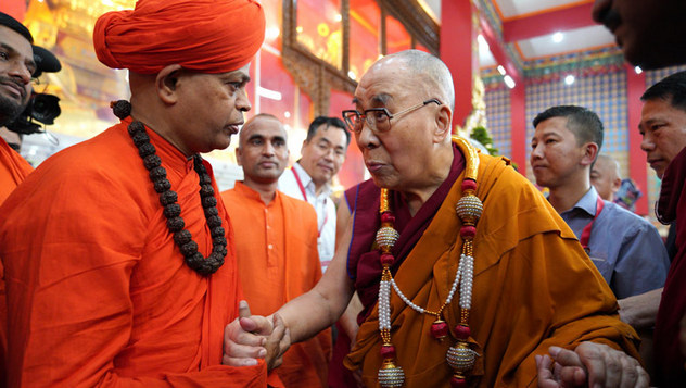 Далай-лама посетил философские диспуты в Гоманге и отправился в Лоселинг