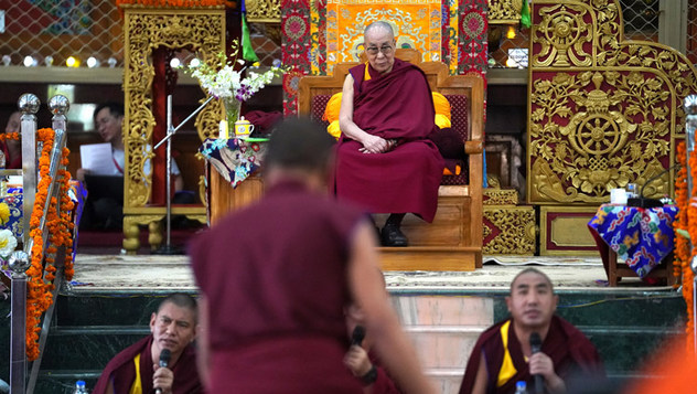 Далай-лама посетил философские диспуты в Гоманге и отправился в Лоселинг