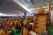 Его Святейшество Далай-лама во время первого дня учений из «Цикла учений Манджушри», начатых в прошлом году. Бодхгая, штат Бихар, Индия. 4 января 2020 г. Фото: Тензин Чойджор.