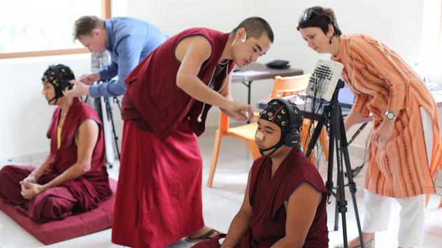 «Дверь» есть, но лишь в воображении». Нейрофизиолог Александр Каплан – о том, зачем ученые изучают мозг тибетских монахов во время медитации
