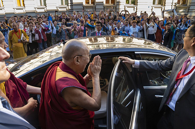 Буддисты Калмыкии: «Принимать Далай-ламу – наше конституционное право»
